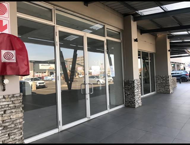 249M² RETAIL TO LET IN BARDENE